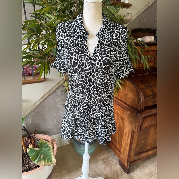Sunny Leigh ladies NWOT Animal, print button down blouse 2X great travel top top - Picture 9 of 11